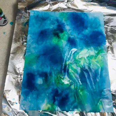 dying blue paper