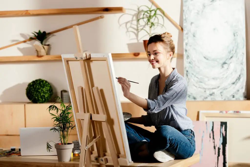 Artist Easels Designed to Make Painting Easier